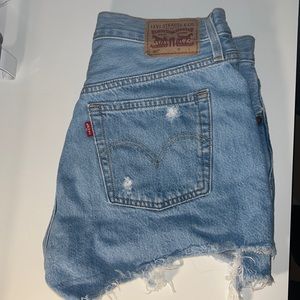 Levi’s 501 cutoff Jean shorts